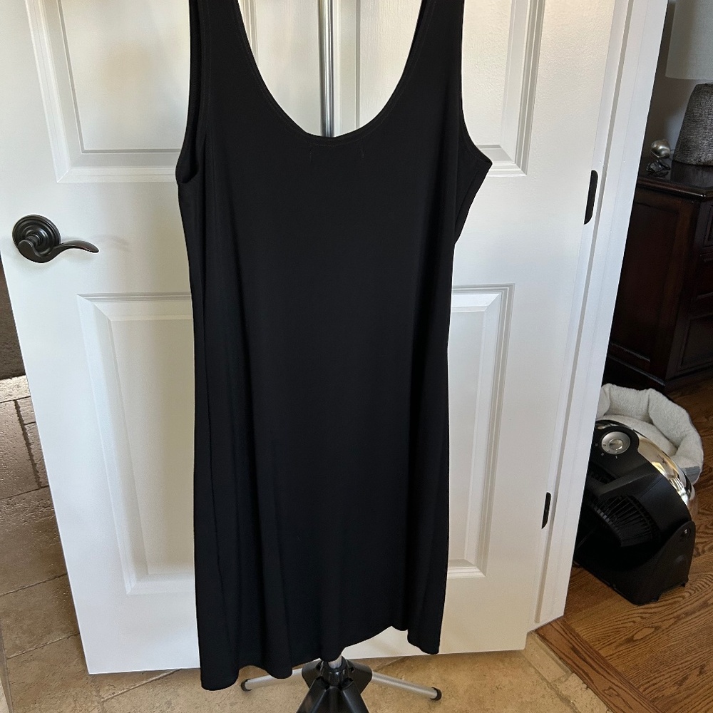 Sympli Long Black sleeveless top.  Size 14.